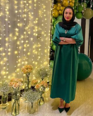 Azadeh Zarei Instagram - یه شب هایی برای آدم فراموش نشدنیه
انگار خوابی انگار دنیا برای توِ و دوست نداری از خواب پاشی
سپاس برای اینکه شبمو پر از قشنگی کردین❤️