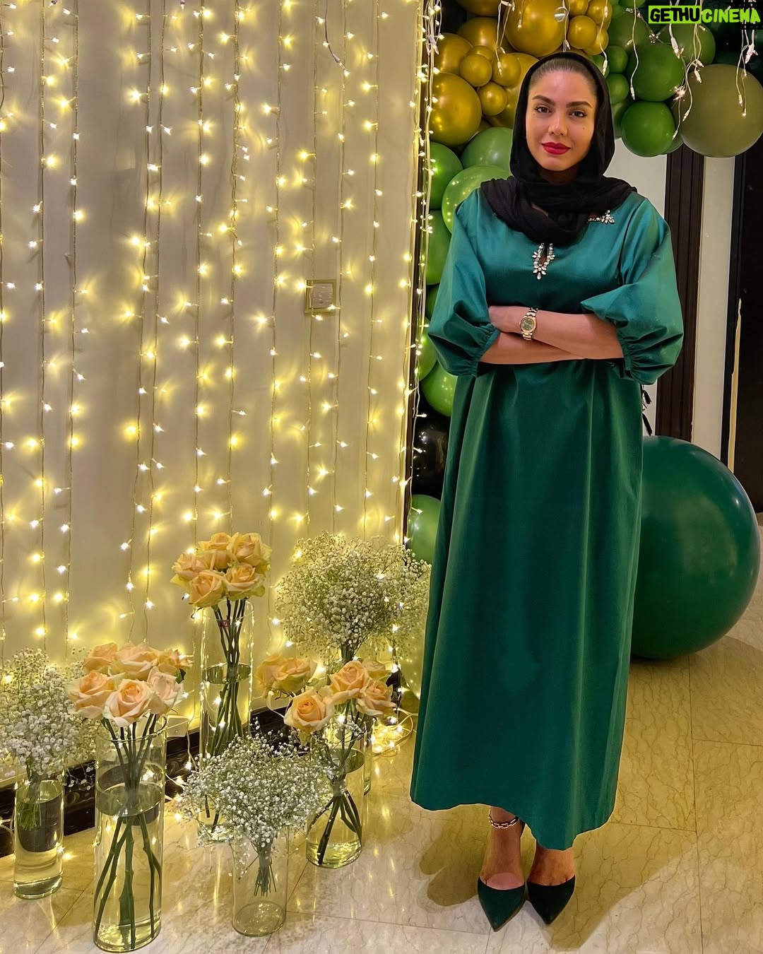 Azadeh Zarei - 29.8K Likes - یه شب هایی برای آدم فراموش نشدنیه 
انگار خوابی انگار دنیا برای توِ و دوست نداری از خواب پاشی
سپاس برای اینکه شبمو پر از قشنگی کردین❤️