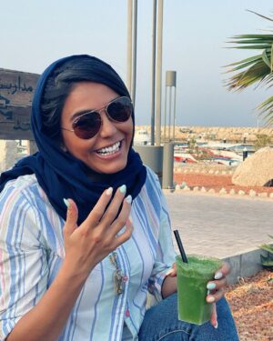 Azadeh Zarei Instagram - تا حالا با آبمیوه بد طعمِ رژیمی انقدر خوشحال شدید؟!