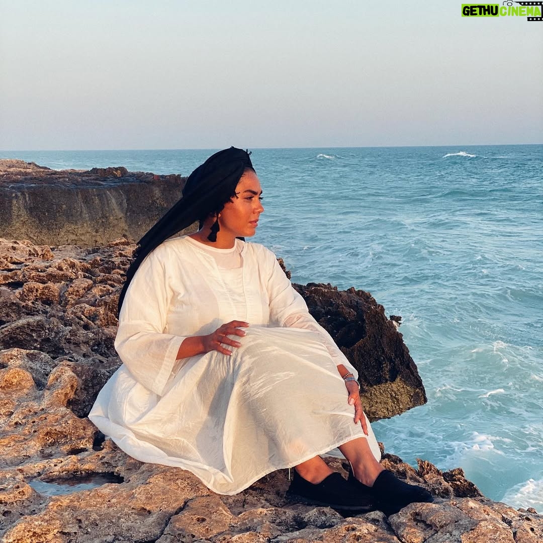 Azadeh Zarei - 27K Likes - شما از آکواریوم خودت ماهی میگیری؟؟!

عجب دریای سِحر آمیزیه....

#دریا #جزیره_کیش