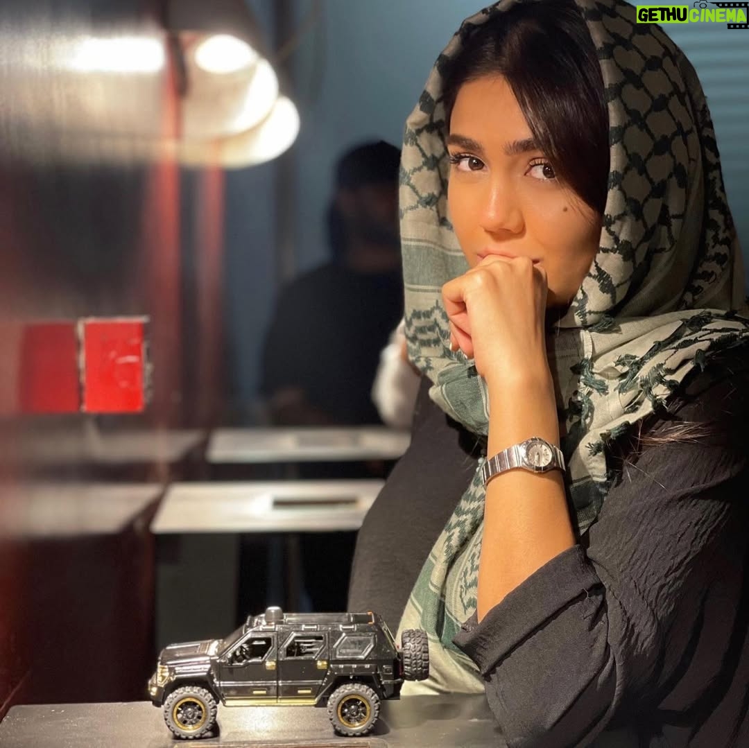 Azadeh Zarei - 44.3K Likes - 🙂دوست دارم بدونم راجع به من چی فکر می کنید؟

#آزاده_زارعی #بازیگر #