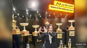 Azadeh Zarei Instagram - سپاس از دعوت باشگاه فولاد مبارکه سپاهان 💛
#سپاهان_آزاده_ زارعی#سپاهان_اصفهان #اصفهان #باشگاه_فولاد_مبارکه_سپاهان #ورزشگاه_نقش_جهان#فوتبال #قهرمان
