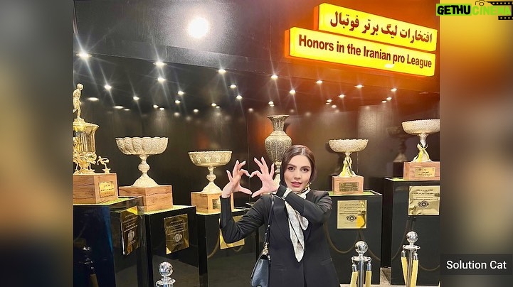 Azadeh Zarei - 27.7K Likes - سپاس از دعوت باشگاه فولاد مبارکه سپاهان 💛 

#سپاهان_آزاده_ زارعی#سپاهان_اصفهان #اصفهان #باشگاه_فولاد_مبارکه_سپاهان #ورزشگاه_نقش_جهان#فوتبال #قهرمان