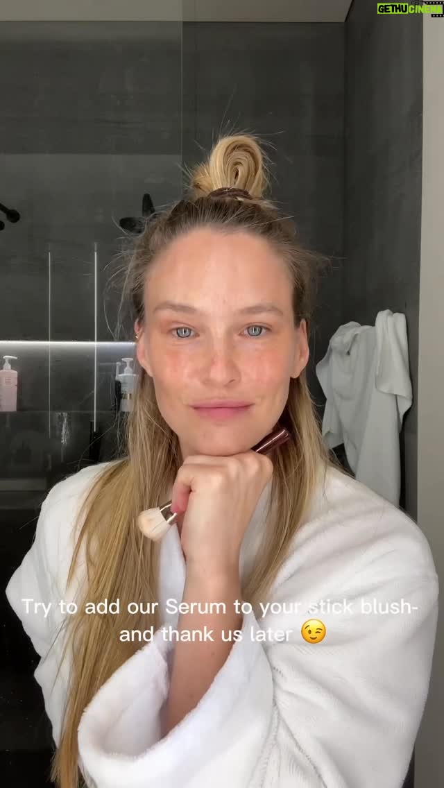 Bar Refaeli - 1.7K Likes - 