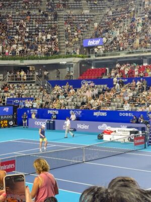 Bárbara López Instagram - 🪽 🪽 

Gracias @quiencom y @abiertomexicanodetenis la pasamos brutal ♥️ ILY