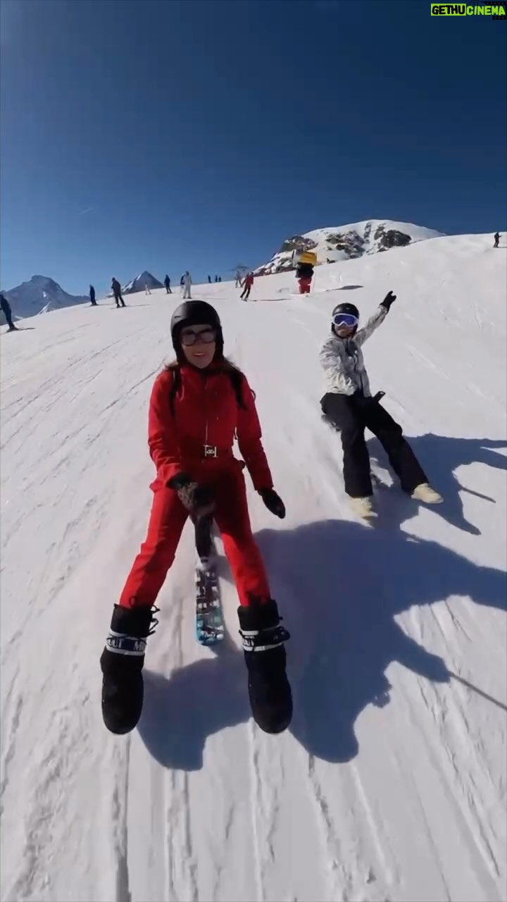 Barbara Lune - 223 Likes - Tu souhaites des vacances familiales inoubliables à la montagne ? Je te recommande @mmv_lesvacancesclub et @skiset ! #mmvclub 

Séjour village club ou résidence Club, avec baby club, Kids club, junior club, le retour gourmand, bref, c’est les vacances de rêve pour les petits et les grands 😍 

#collaborationcommerciale 

Musique : Islands
Musicien Grohl