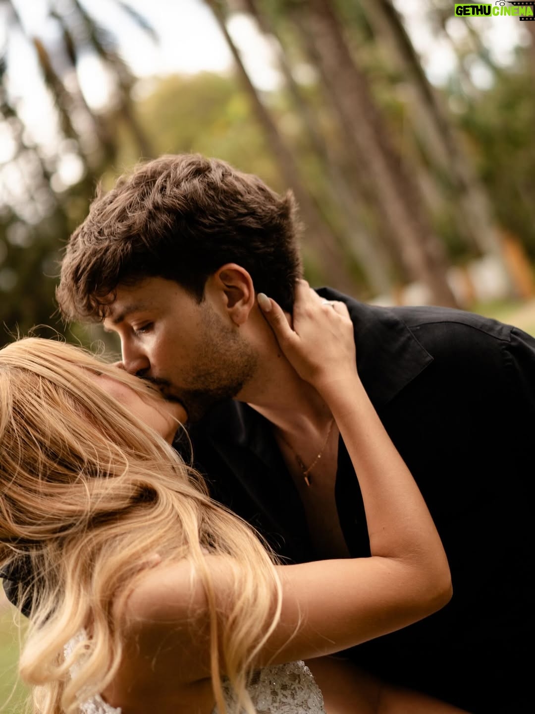 Bela Fernandes - 518.8K Likes - 4 anos de nós… 4 anos da melhor decisão da minha vida. 1.461 dias te amando, esse tempo ao seu lado como namorados foi maravilhoso, e tenho certeza de que será ainda mais especial quando nos tornarmos marido e esposa. Te amo até o fim ❤️

📸 @joaolamars