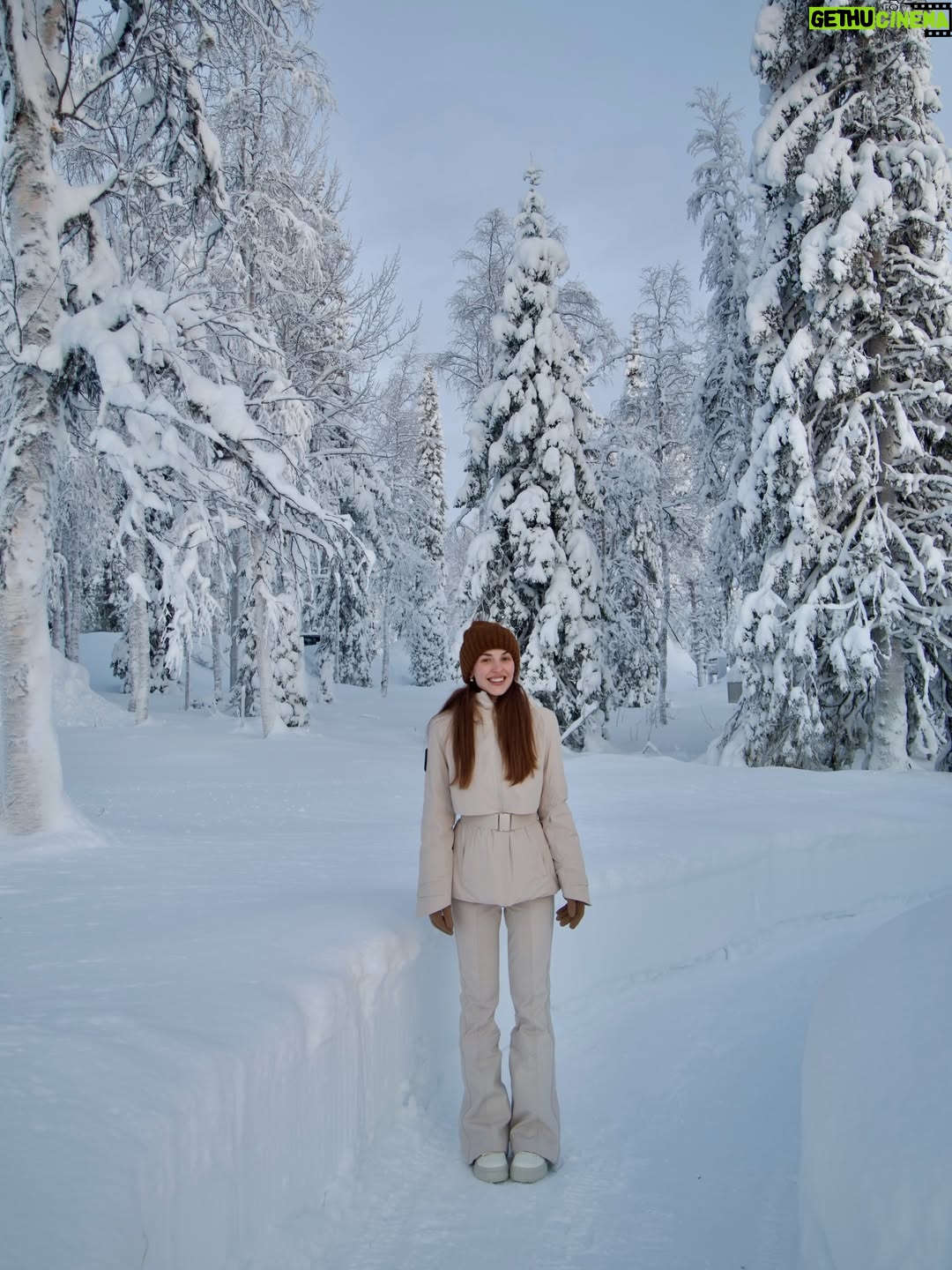 Belén Soto - 49.7K Likes - Es que estoy muy feliz! 📸❄️🤍