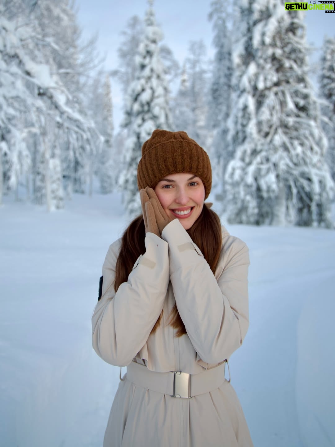 Belén Soto - 49.7K Likes - Es que estoy muy feliz! 📸❄️🤍