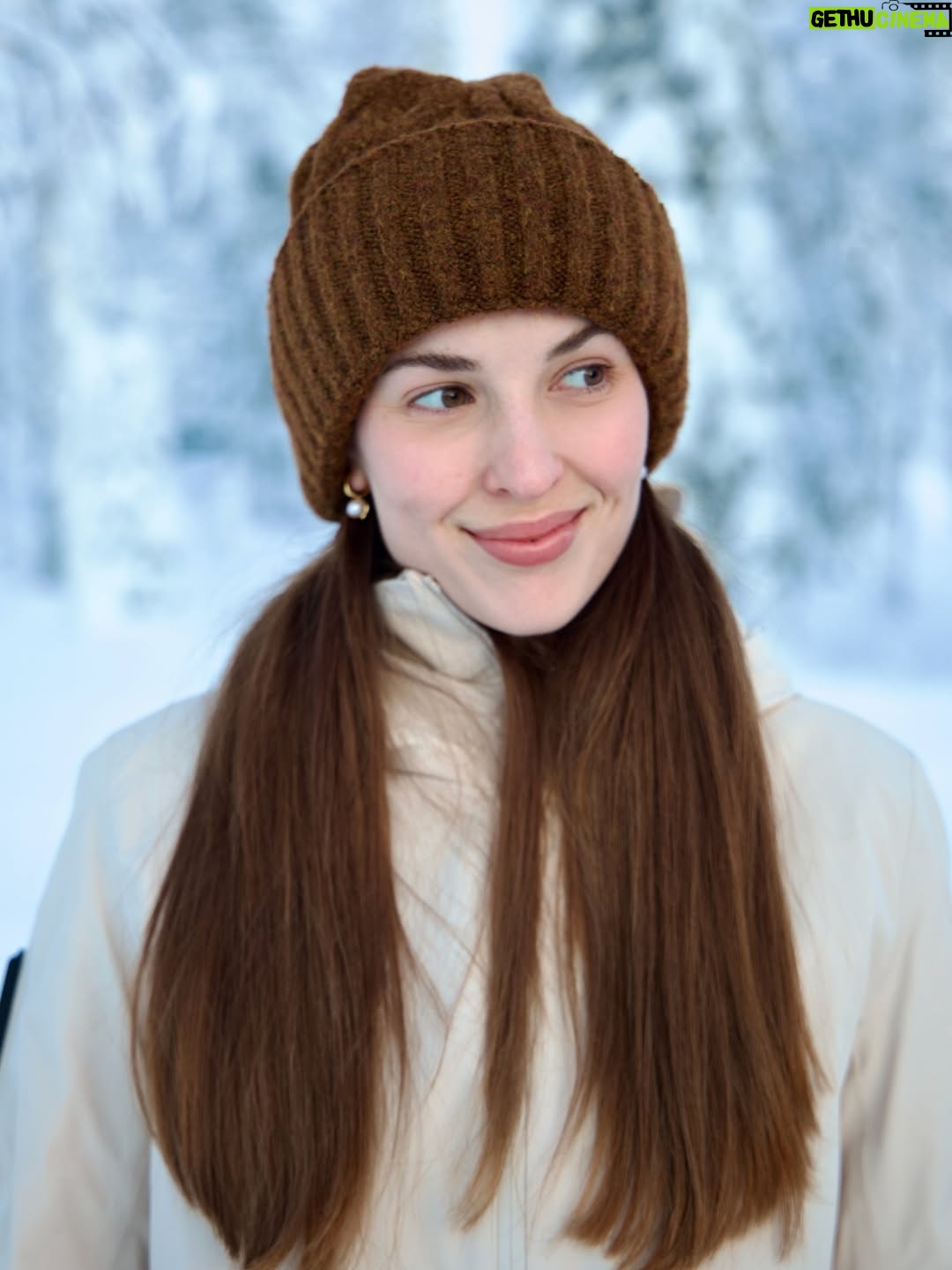 Belén Soto - 49.7K Likes - Es que estoy muy feliz! 📸❄️🤍