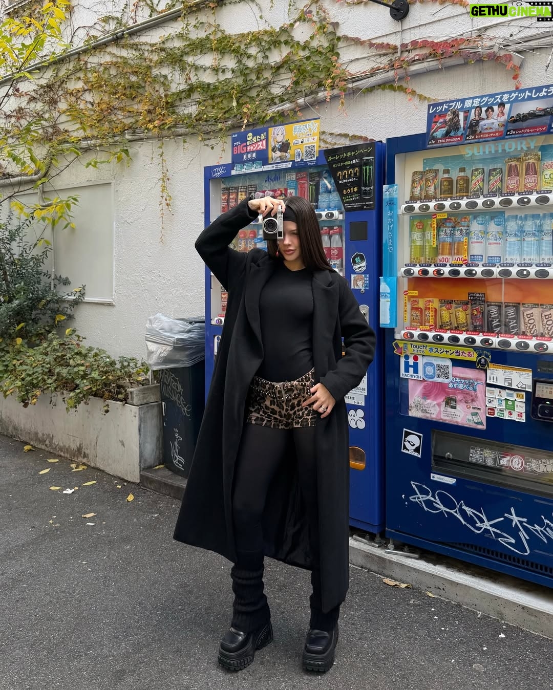 Belle Longwell - 17.9K Likes - @FashionNova 🎌 ウィンターシーズン、ON。

ref: Take A Hint Trench - Black

#ad #publicité