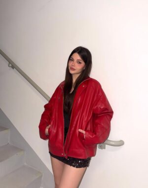 Belle Longwell Instagram - @FashionNova 🎱 burning red
ref:
Loni Faux Leather Moto Jacket - Red
On The Rocks Knee High Boots - Black
Step It Up Sequin Embellished Micro Mini Skort - Black
#ad #publicité