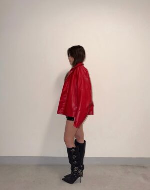 Belle Longwell Instagram - @FashionNova 🎱 burning red
ref:
Loni Faux Leather Moto Jacket - Red
On The Rocks Knee High Boots - Black
Step It Up Sequin Embellished Micro Mini Skort - Black
#ad #publicité