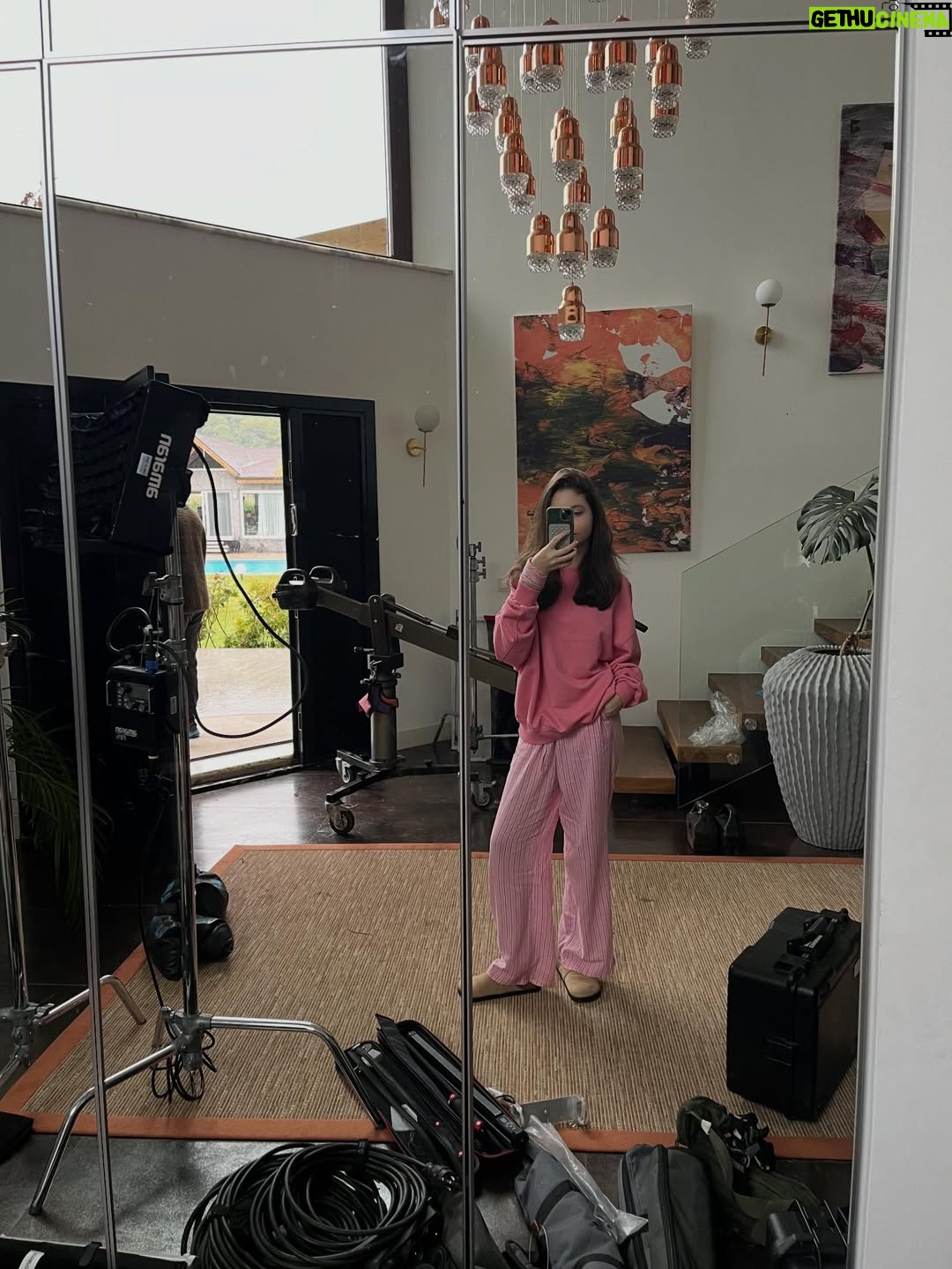 Beren Gençalp - 109.4K Likes - Hayal ve C2 seviye fit check bağımlılığı