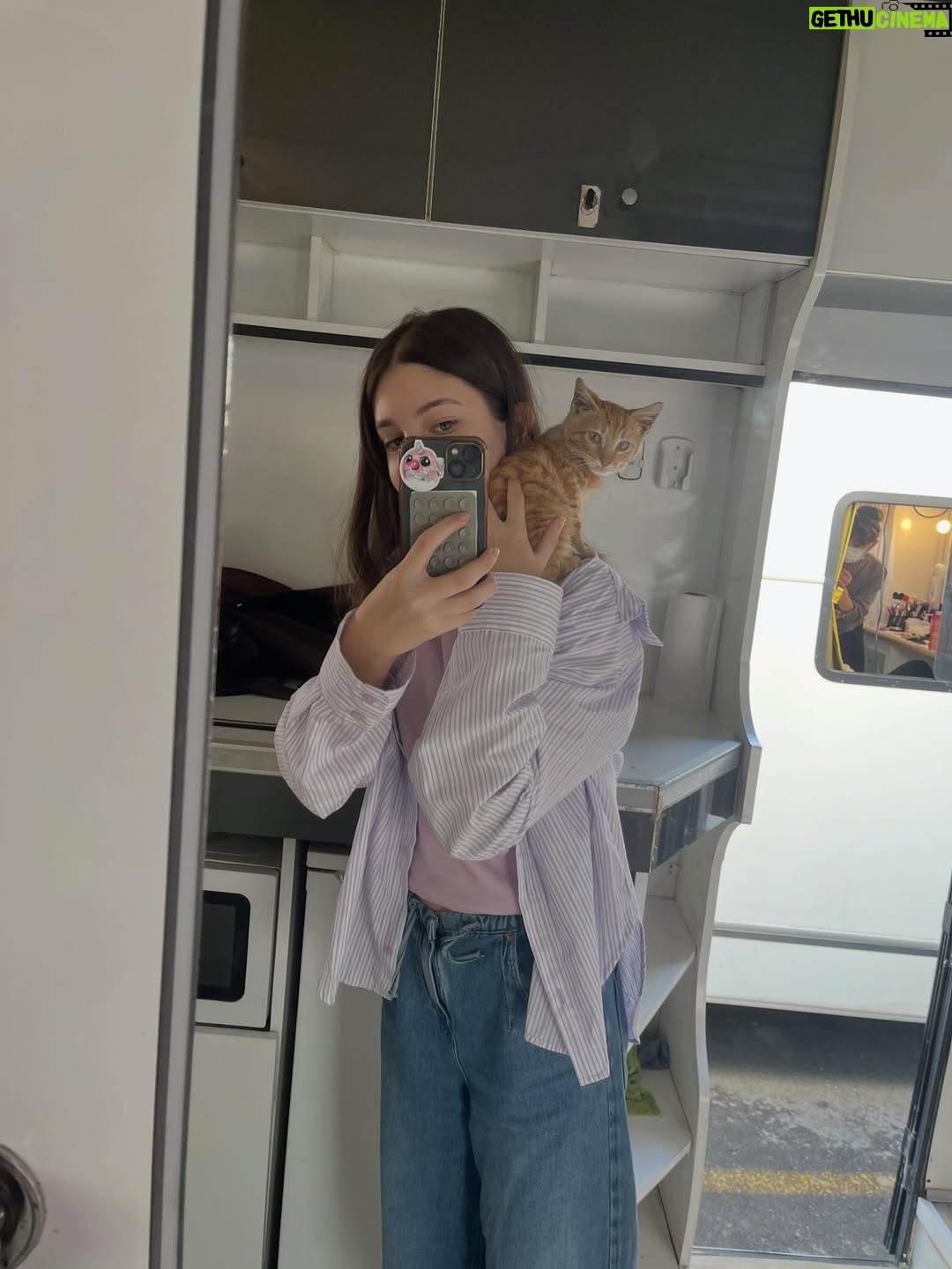 Beren Gençalp - 109.4K Likes - Hayal ve C2 seviye fit check bağımlılığı