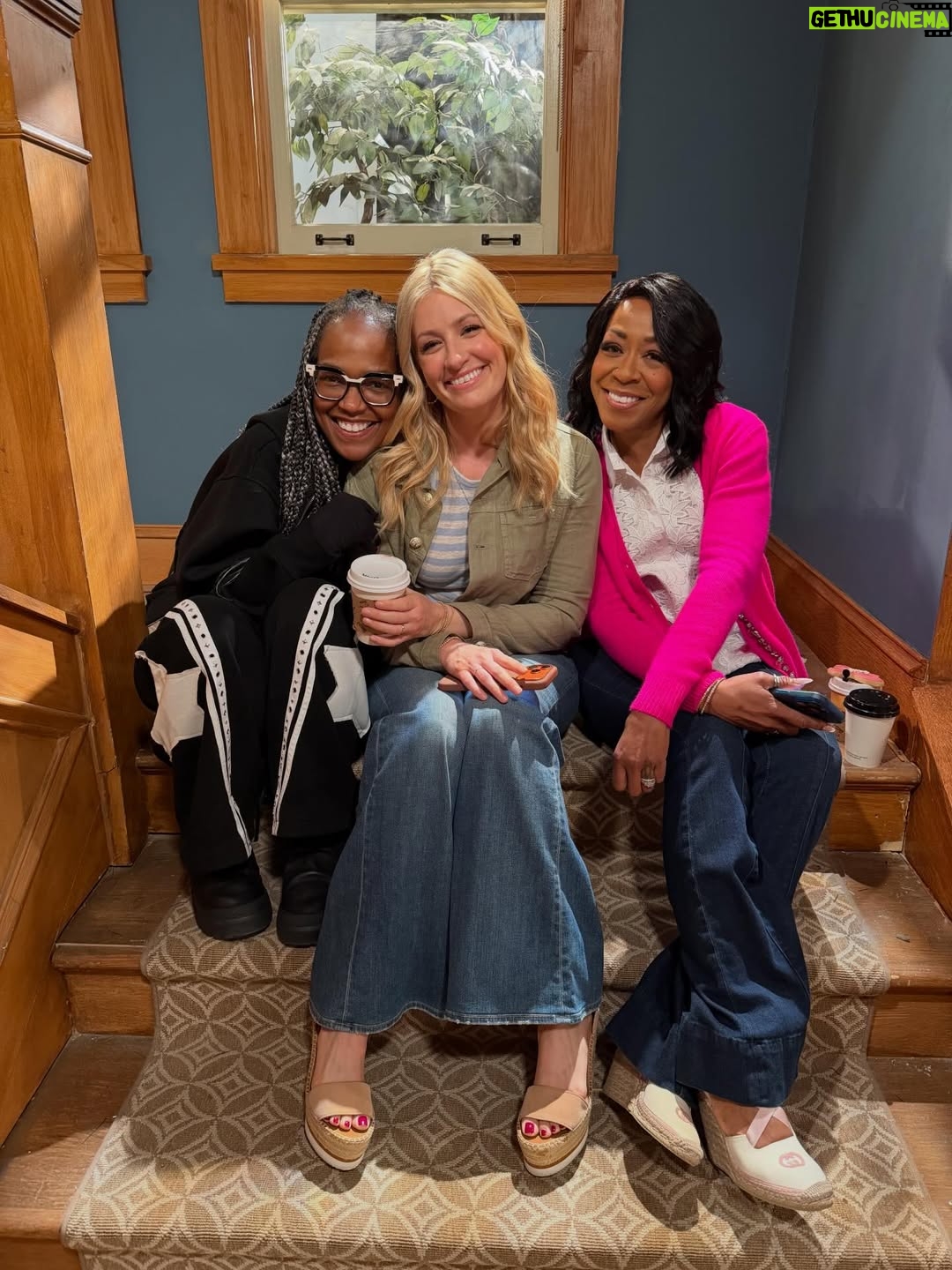 Beth Behrs - 88.1K Likes - Playing "Gemma" for 8 years through marriage, global pandemics, 2 strikes, motherhood and all the other bits of life has been an absolute gift- and that is thanks to this incredible cast and crew. @cedtheentertainer @iammaxgreenfield @tichinaarnold @sheaunmckinney @mrmarcelspears @hank_greenspan @skyetownsend @amberonistevenswest laughing with you every single day has brought me immense joy. And thank you to all of you who watched us on @cbstv all these years. We are so grateful! THATS A WRAP!