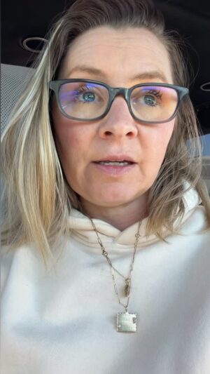 Beverley Mitchell Instagram - A just a little honesty on this Thursday! Sorry for being long winded but was feeling vulnerable and thought I would share! Sending out love to all those who need it! #honesty #keepingitreal