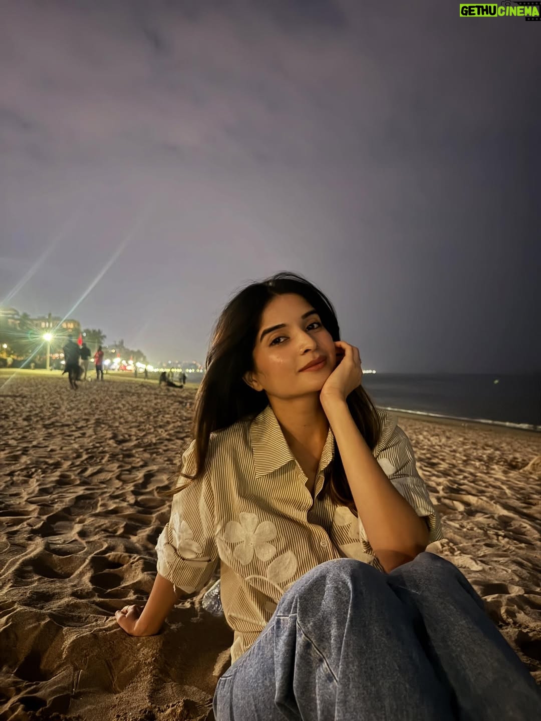 Bhavika Sharma - 614.6K Likes - 🫶🏻🫶🏻