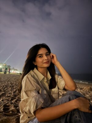 Bhavika Sharma Instagram - 🫶🏻🫶🏻