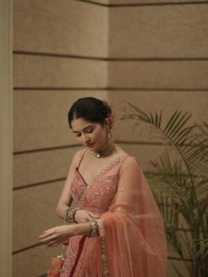 Bhavika Sharma Instagram - Styled by:- @stylewithroshnii 
Outfit:- @twamev.official 
Jewellery:- @pinksalt.in 
Makeup By:- @rupalisingh_8 @_disha_chhabra