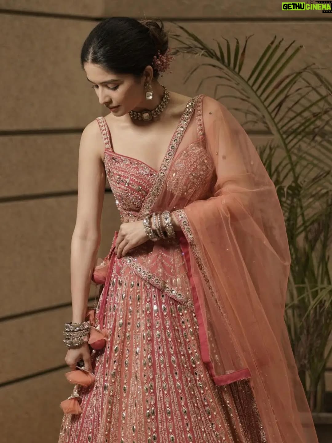 Bhavika Sharma - 368.3K Likes - Styled by:- @stylewithroshnii 
Outfit:- @twamev.official 
Jewellery:- @pinksalt.in 
Makeup By:- @rupalisingh_8 @_disha_chhabra