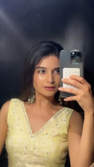 Bhavika Sharma Instagram - Here for now…
Might delete later🙈

#reels #foryoupage