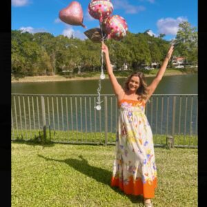 Bianca Castanho Instagram - 47 anos!!! 🎂🎈
Coração transbordando amor e alegria. Obrigada por tanto carinho!!! ❤️
Eu amo celebrar a vida e sou imensamente grata por tudo o que ela me dá: minha família, saúde, meu trabalho, cada aprendizado e cada pessoa que caminha comigo e que faz parte da minha história… inclusive vocês!!! 🫶🏻🥰
Que eu nunca perca a alegria de viver, de sonhar e de agradecer 🙏🏼💖✨ E viva a vida!!! 🤩💗