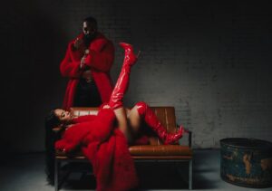 Bianca Crawford Instagram - Sorry for the (weight)… lol wait. I been feeding him good so I thought I would feed yall too.
Happy Valentine’s Day
-The Crawfords

Makeup: @karengiselleperez 
📸: @fetch_media
Hair: @herhandstyles