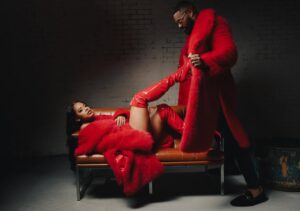 Bianca Crawford Instagram - Sorry for the (weight)… lol wait. I been feeding him good so I thought I would feed yall too.
Happy Valentine’s Day
-The Crawfords

Makeup: @karengiselleperez 
📸: @fetch_media
Hair: @herhandstyles