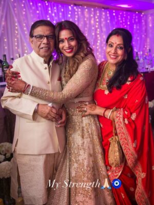 Bipasha Basu Instagram - 2016 was 🩷🧿🙏🏻
#2016
