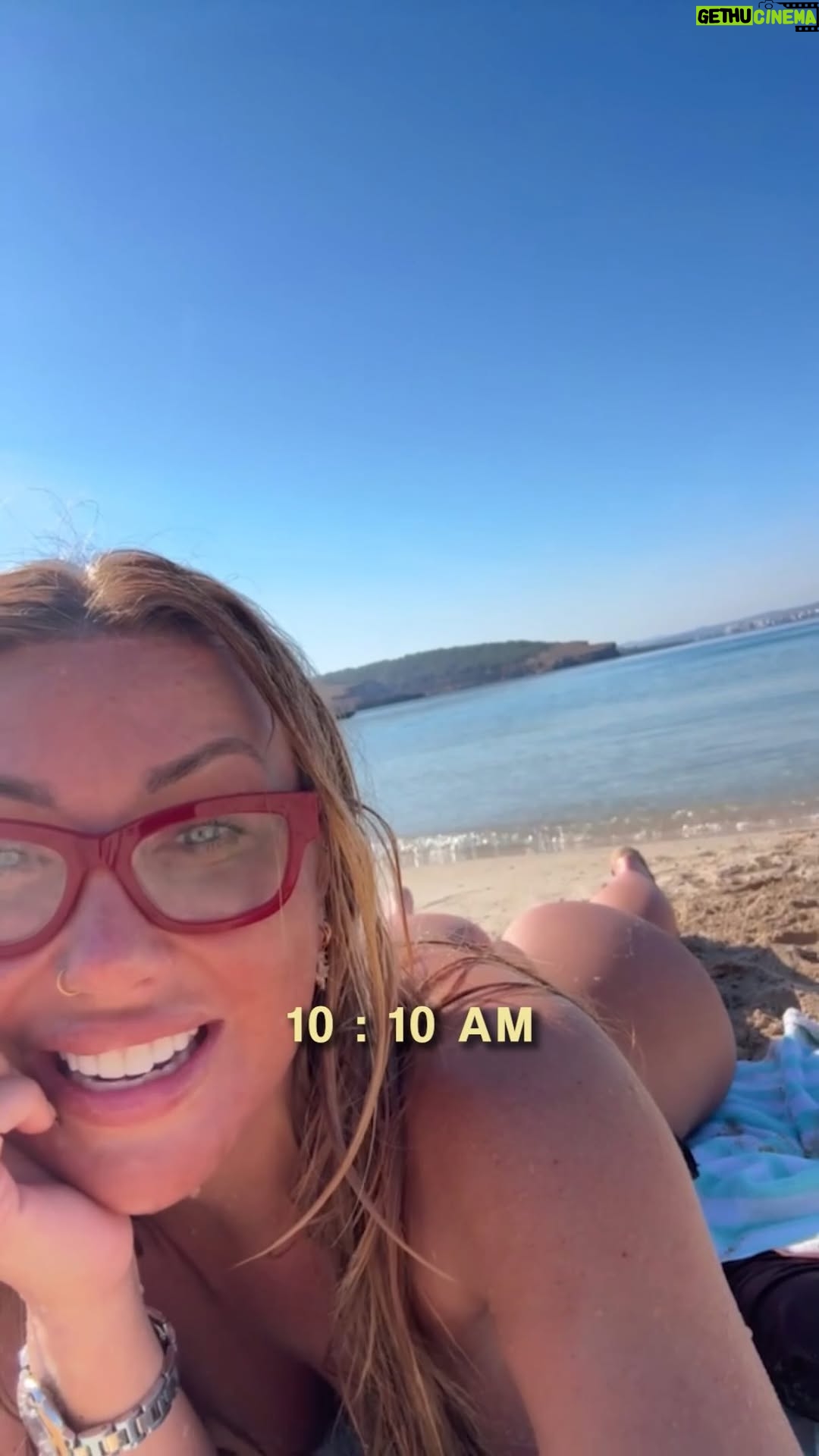 Bonnie Locket - 16.1K Likes - I went skinny dipping for the first time!!! 👙☀️🌊