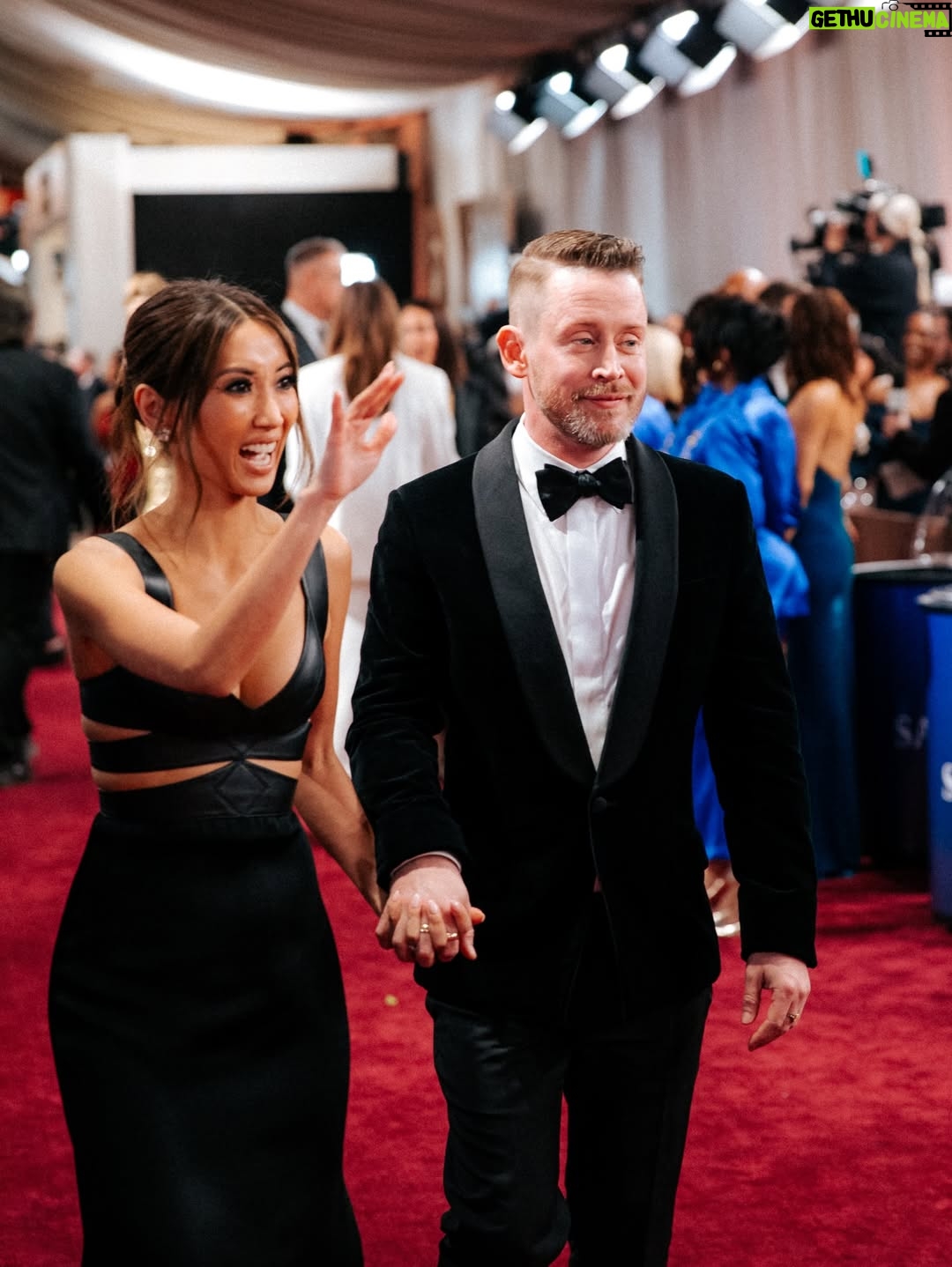 Brenda Song - 1.7 Million Likes - Got sandwiched on the red carpet between Ana de Armas and Leo- surprised anyone even took our picture.

Thank you @goldenglobes for having us and for letting Brenda almost get close enough to live out her Titanic dreams.
