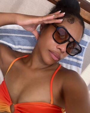 Brianna Giscombe Instagram - When the vacation makes it out the chat🤗 had a much needed break and now back to work 😁