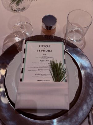Brianna Giscombe Instagram - A festive night with @clinique and we had a ball 🥂