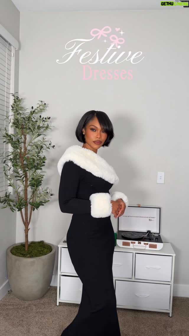 Brianna Giscombe - 1.5K Likes - A few festive dresses for the holidays. Comment dress if you would like a direct link 💕

All dresses are @meshki 
-Stephanie cut out maxi dress in red 
-Stephanie cut out maxi dress in black 
-karleigh faux fur maxi dress 
-Cynthia scalloped halter maxi dress
