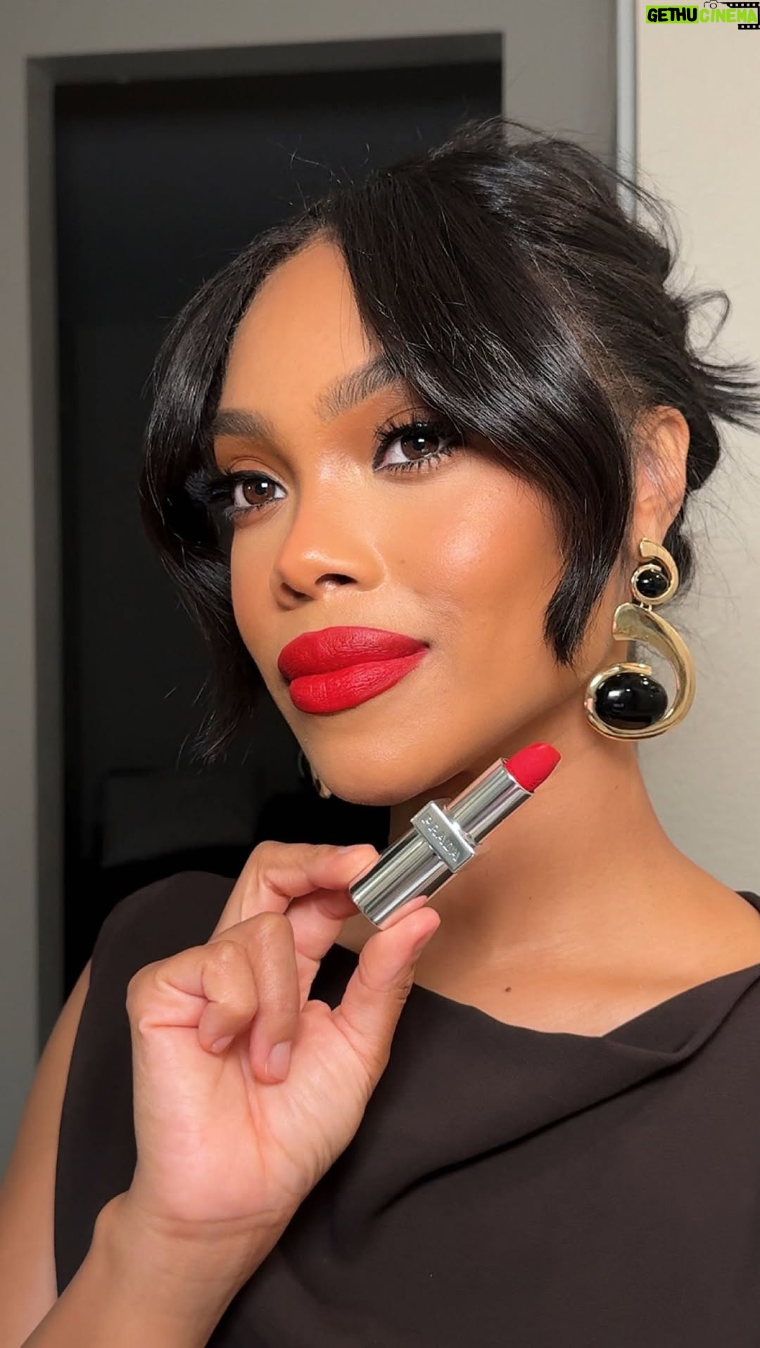 Brianna Giscombe - 9.6K Likes - A red lip moment 💋 
@smashbox be legendary line and prime liner in true red 
@pradabeauty monochrome soft matte lipstick in Lacca