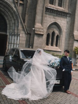 Brisia Jodie Instagram - What God has joined together, let no one separate🤍
Holy Matrimony Day.

Captured by @imagenic

Make up Bride by @loritayoung_mua 
Hair do Bride by @byligitahuang
Attire bride by @dianamputri 
Robe bride by @etiquette_white 
Suite groom by @sasdesgin 
Staylist by @elcofrebliaman
Crown by @leciel.desgin 
Jewellery by @diamondnco.id 
Shoes by @langkahbylinalee 
Wedding Car by @prestigemotorcars 
Digital Invitation by @viding.co
Souvenir by @trikarta 
Nasi Box by @Nusaloca 
Cookies by @virgincakenbakery 
Bolu Malang by @singosaribolumalang 

Thanks to :
Romo @liong_harry
Church @katedraljakarta
@agus.ari70189
@lulubudiman_ 
@secangkirkopi2007