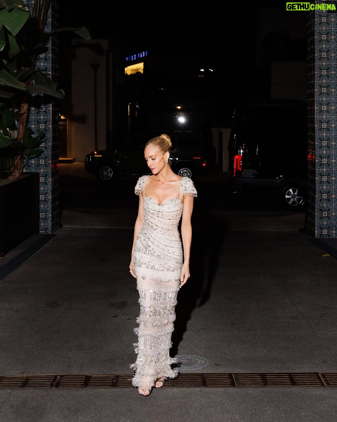 Brittany Snow - 146.3K Likes - ✨✨✨ excuse me while I slip into something more comfortable ;) ✨✨✨ 

@netflix @goldenglobes after parties w/ @yaelquint @glencocoforhair @dianebuzzetta @ryanfutura