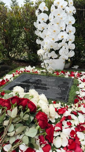 Bunga Citra Lestari Instagram - Six years ago, the unimaginable happened..
You left too soon..
The world shifted in a way we never expected..

Six years later, we are still here..
growing, healing, living..

Carrying you in our hearts
and in our prayers,
every single day.. ❤️