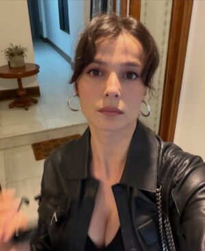 Büşra Develi Instagram - 🫨🤍🎶💫🫂