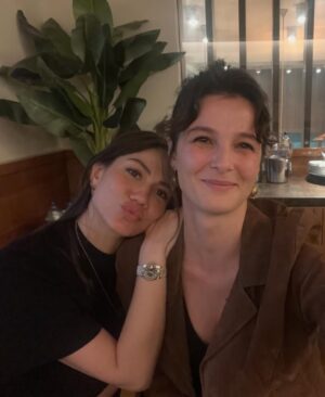 Büşra Develi Instagram - 🫨🤍🎶💫🫂