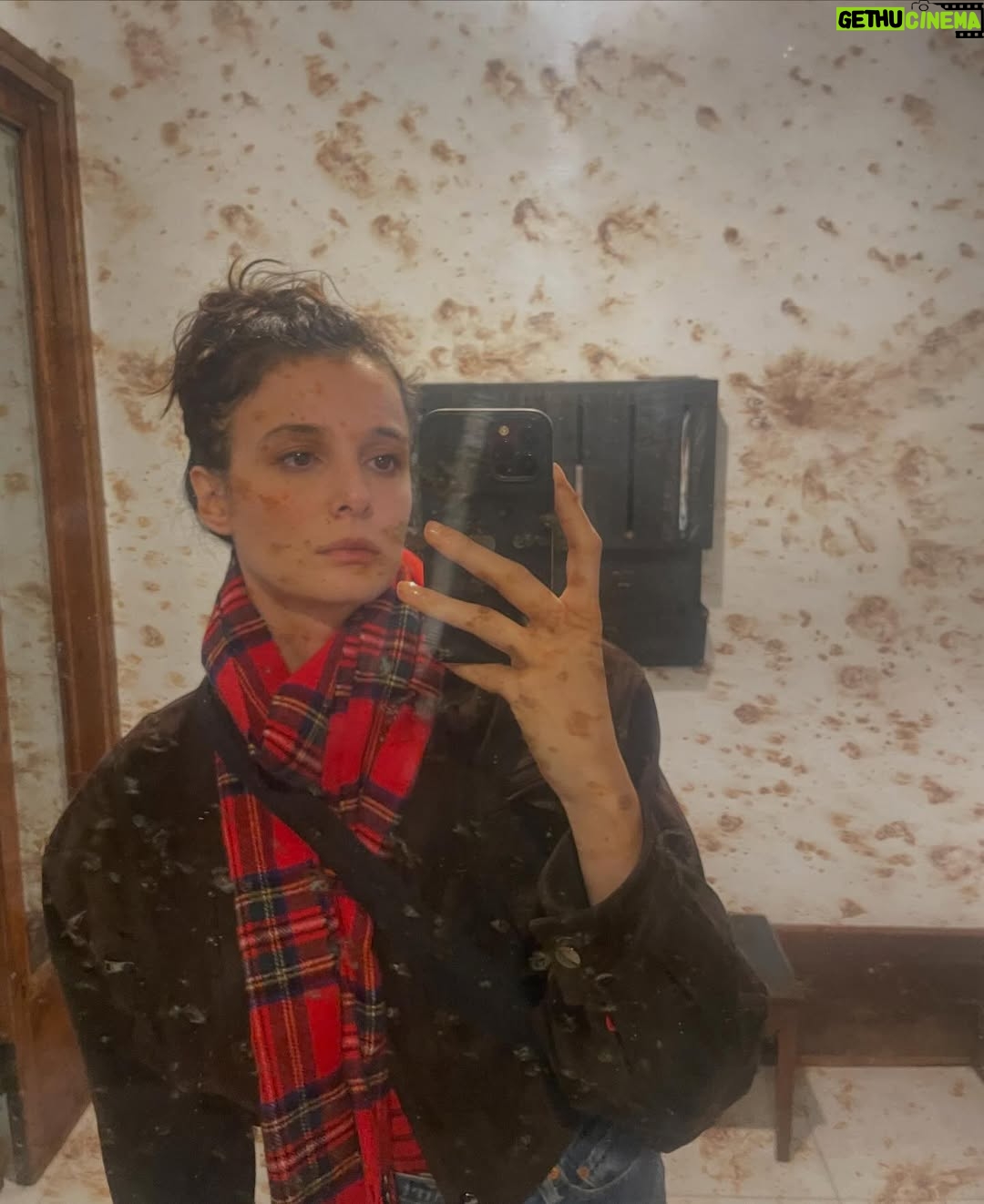 Büşra Develi - 88K Likes - 🫨🤍🎶💫🫂
