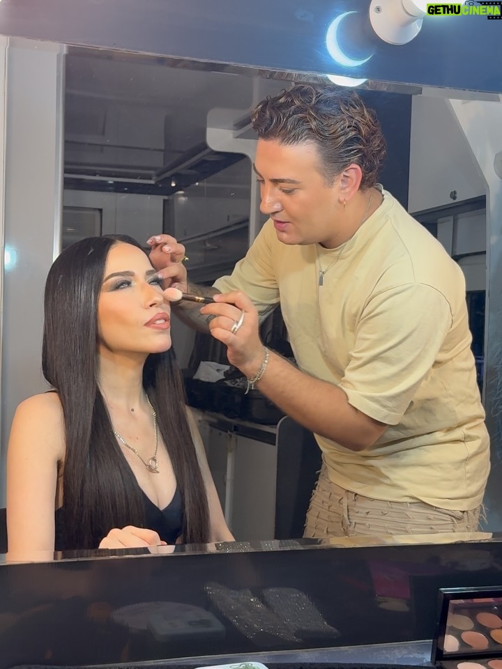 Burcu Güneş - 4.4K Likes - Selfies🤳🏻and videos 🎥 dump in the backstage🧚‍♀️🫶🐰🤓🤣 @alperkabadayi 💋✨
Sahne arkasında selfieler🤳🏻video yığını 🙂#neresindeyizaşkın #marketing #pr 😇
#dump #backstage #burcugüneş #makeup