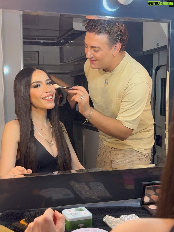 Burcu Güneş - 4.4K Likes - Selfies🤳🏻and videos 🎥 dump in the backstage🧚‍♀️🫶🐰🤓🤣 @alperkabadayi 💋✨
Sahne arkasında selfieler🤳🏻video yığını 🙂#neresindeyizaşkın #marketing #pr 😇
#dump #backstage #burcugüneş #makeup