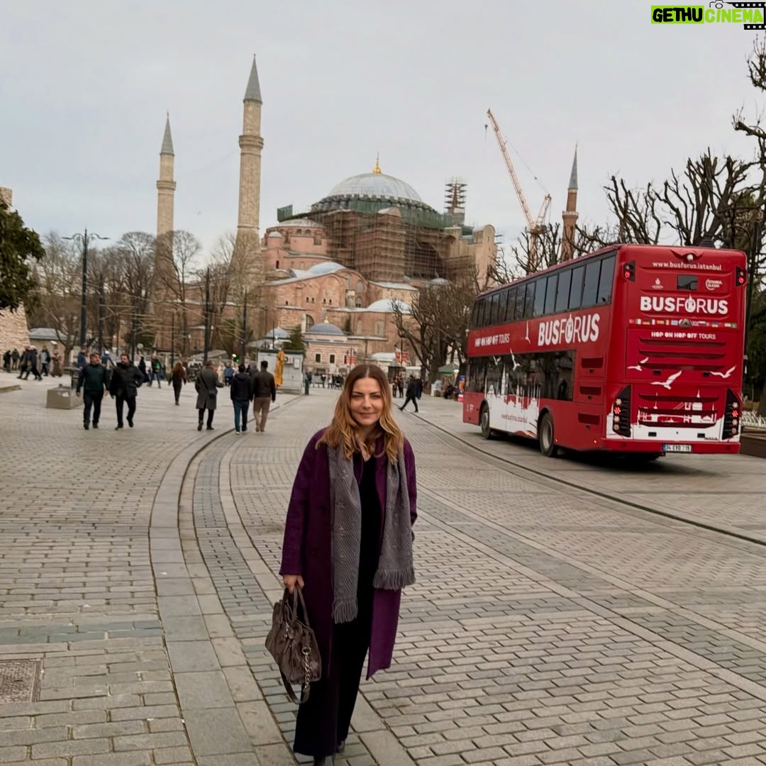 Burcu Kara - 35.2K Likes - Sultanahmet hatırası 😍 24.02.2026