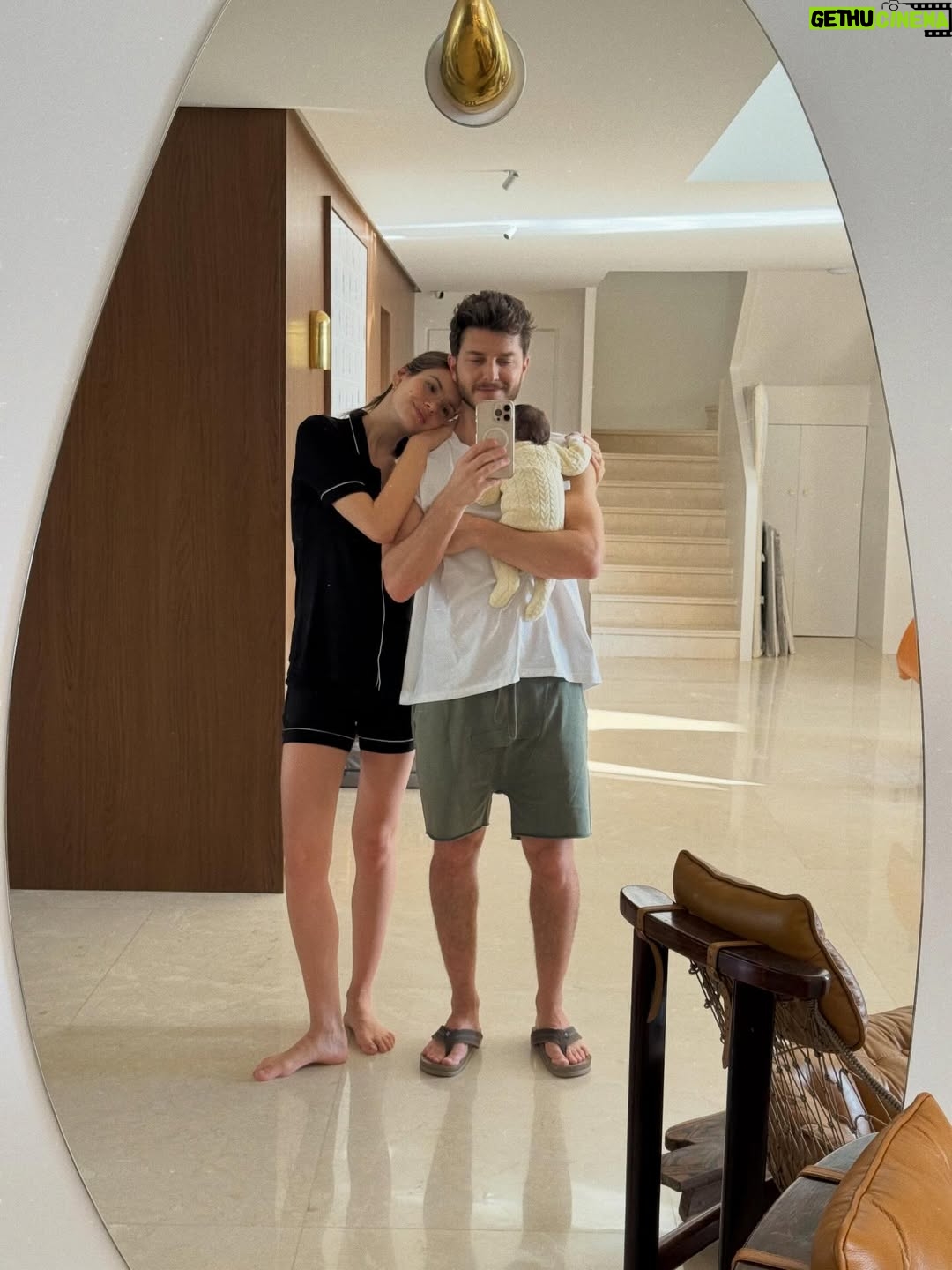 Camila Queiroz - 1 Million Likes - vivendo  meu maior sonho ♥️