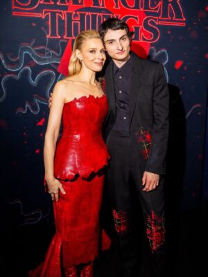 Cara Buono Instagram - Last night in the Upside Down. With my best date, my girl. 

Thank you @ashistudio for creating this custom work of art for me, a piece that felt as extraordinary as the night itself. 

@strangerthingstv #strangerthings
