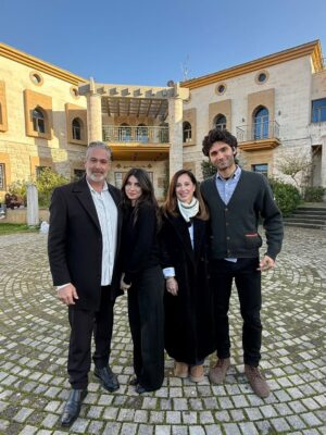 Carine Rizcallah Instagram - Mounia and fouad ❤️❤️ 
@nadiaacharbel 
@yorgo_chalhoub 
@piochihane 
@samir_habchy_official