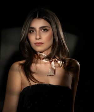 Carine Rizcallah Instagram - Happy birthday my Nadia ! I am so happy for your success in both your projects this ramadan .. u are so talented ❤️ 
I wish u alllll the success in the world because u deserve it . 
NB ( stop asking : ken fi ykoun a7san ?😜because ra7 tefljineh !!!! ) 
Love u Nad 
@nadiaacharbel