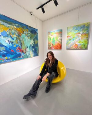 Carine Rizcallah Instagram - I ❤️ Art ! 
#art #artgallery #paintings #painting #passion #sculpture #beirut #uae #ksa